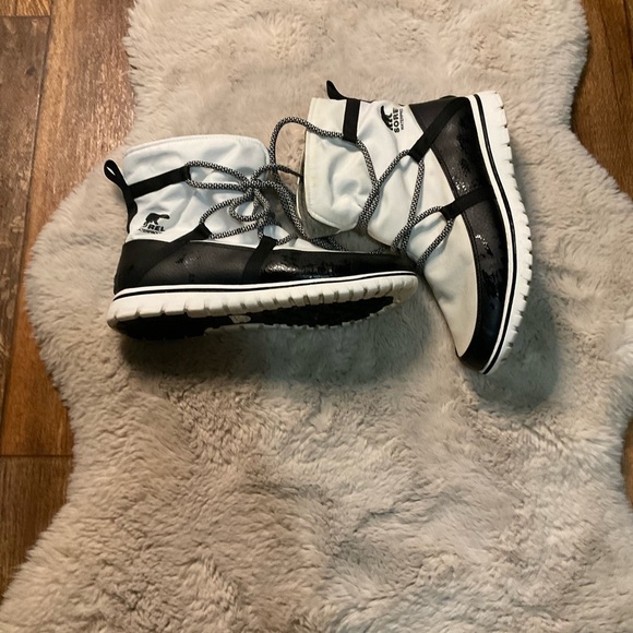 SOREL Winter Boots Womens Size 10.5‎ Sea Salt Cozy Explorer Non Shell Lined Lace - Picture 4 of 8